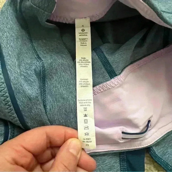 Lululemon Athletica Training Tough Cropped Capri Women’s Size 4 Blue Mesh Panel - Picture 13 of 16